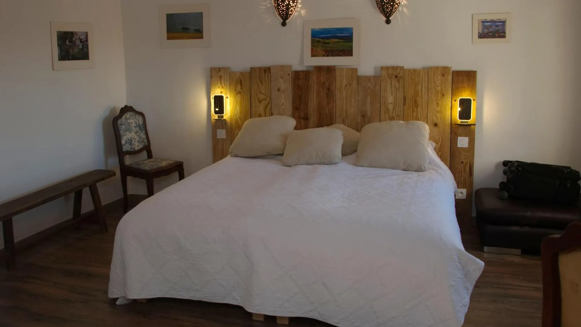 Le Portail D'Airain Villa Villecroze France